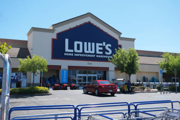 Read more about the article How Lowe’s Became a DIY and Home Improvement Icon